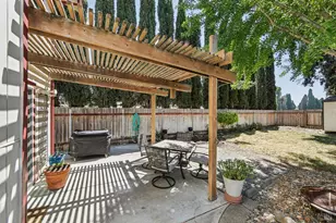 205 W Cherry St, Dixon, CA 95620 - Photo 21