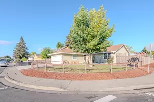 978 Eleanor Ave, Rohnert Park, CA 94928 - Photo 3