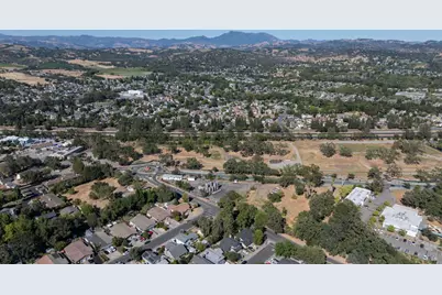 9600 Windsor Road, Windsor, CA 95492 - Photo 9