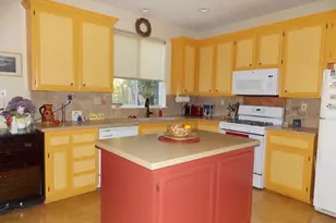 1349 Golf Course Dr, Windsor, CA 95492 - Photo 11