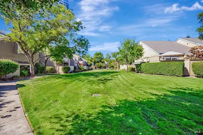 7767 Camino Colegio Drive, Rohnert Park, CA 94928 - Photo 5