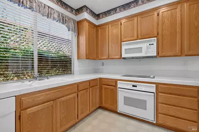 849 Patti Page Court, Windsor, CA 95492 - Photo 7