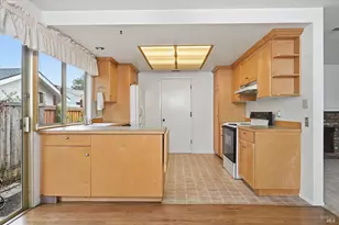 220 Cedar Cir, Healdsburg, CA 95448 - Photo 11