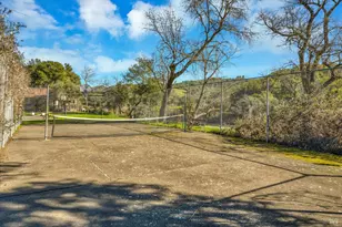 220 Cedar Cir, Healdsburg, CA 95448 - Photo 37
