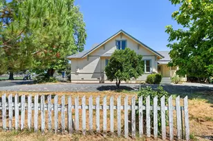 1010 University St, Healdsburg, CA 95448 - Photo 3