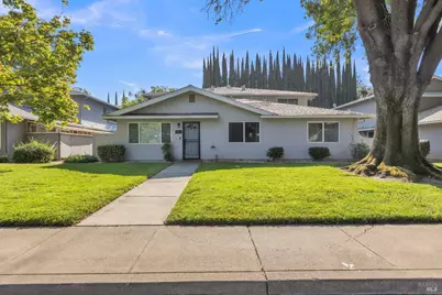 128 Del Rio Court #4, Vacaville, CA 95687 - Photo 1