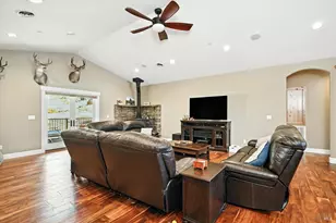 9482 Hoberg Dr, Cobb, CA 95426 - Photo 9