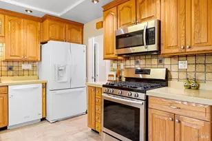 429 Greenbach St, Napa, CA 94559 - Photo 17