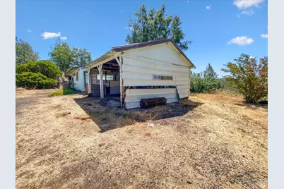 30391 Minnow Creek Lane, Round Mountain, CA 96084 - Photo 13