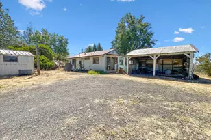 30391 Minnow Creek Ln, Round Mountain, CA 96084 - Photo 11