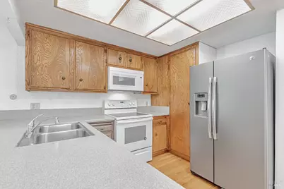 2429 Woodstock Court, Santa Rosa, CA 95409 - Photo 15