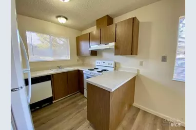 950 Santa Alicia Drive, Rohnert Park, CA 94928 - Photo 5