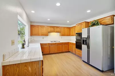 2220 Fox Glen Drive, Fairfield, CA 94534 - Photo 23