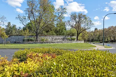 746 Bridle Ridge Court, Fairfield, CA 94534 - Photo 3