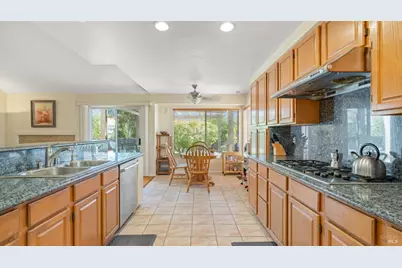 124 Cannes Court, Fairfield, CA 94534 - Photo 19