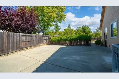 124 Cannes Court, Fairfield, CA 94534 - Photo 49