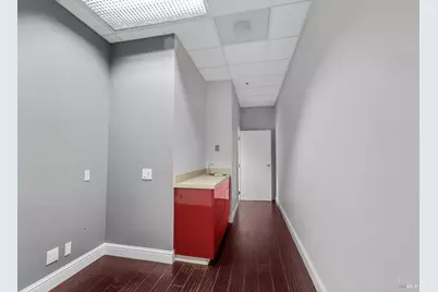 8911 Lakewood Drive, Windsor, CA 94592 - Photo 9