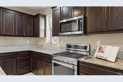 2197 Yellow Rose Circle, Fairfield, CA 94534 - Photo 9