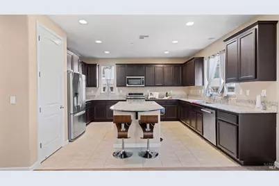 2197 Yellow Rose Circle, Fairfield, CA 94534 - Photo 7