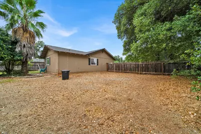 3703 Harrow Court, Redding, CA 96002 - Photo 35