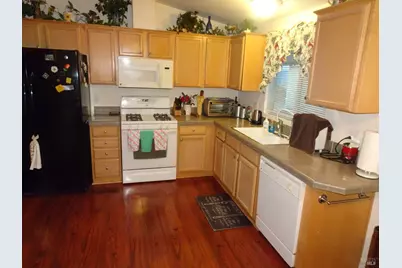 212 Valencia Drive, Fairfield, CA 94533 - Photo 19