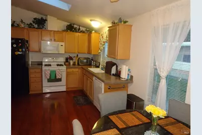 212 Valencia Drive, Fairfield, CA 94533 - Photo 5
