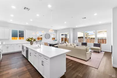 7301 Willowglen Drive, Rohnert Park, CA 94928 - Photo 9