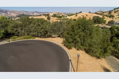 2030 Pinecrest Court, Vacaville, CA 95688 - Photo 3