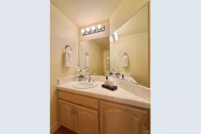 33 Cove Court, Napa, CA 94559 - Photo 21