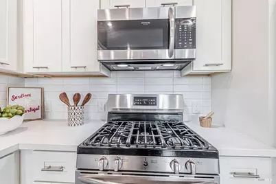 2662 Franz Kafka Avenue, Santa Rosa, CA 95404 - Photo 5