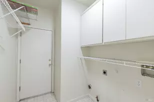 91 S Newport Dr, Napa, CA 94559 - Photo 49