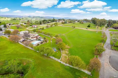 4265 Summerwood Court, Vacaville, CA 95688 - Photo 95