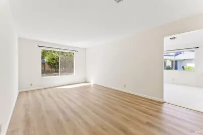 715 Berkshire Court, Dixon, CA 95620 - Photo 5