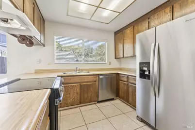 715 Berkshire Court, Dixon, CA 95620 - Photo 7