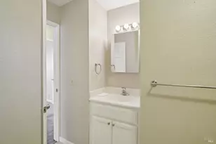 1136 Woodridge Dr, Vacaville, CA 95687 - Photo 21