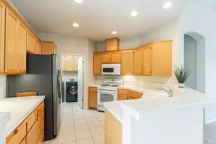 7225 16th Hole Dr, Windsor, CA 95492 - Photo 9