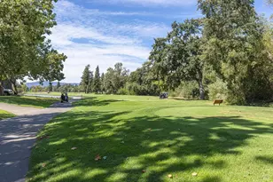 7225 16th Hole Dr, Windsor, CA 95492 - Photo 37