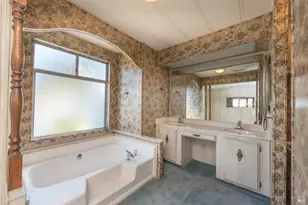 20 E Napa Dr, Petaluma, CA 94952 - Photo 17