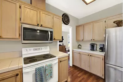 805 Gazebo Court, Suisun City, CA 94585 - Photo 13