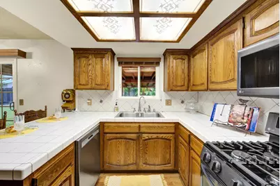 221 Livingston Avenue, Vacaville, CA 95687 - Photo 35