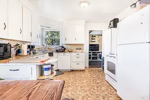 2085 Fulton Rd, Santa Rosa, CA 95403 - Photo 15