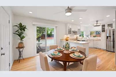 8 Clover Hill Court, San Rafael, CA 94903 - Photo 3