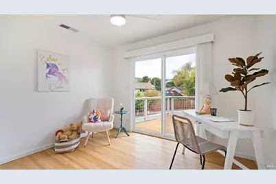 8 Clover Hill Court, San Rafael, CA 94903 - Photo 11