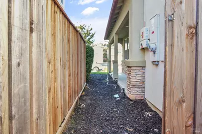 1079 Portofino Avenue, Vacaville, CA 95687 - Photo 25
