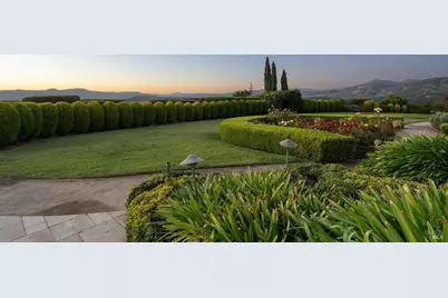 215 Kreuzer Lane, Napa, CA 94559 - Photo 5