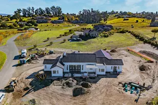 2183 Live Oak Farm Ln, Petaluma, CA 94952 - Photo 5