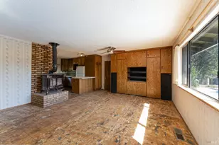 20201 Manzanita Dr, Willits, CA 95490 - Photo 3