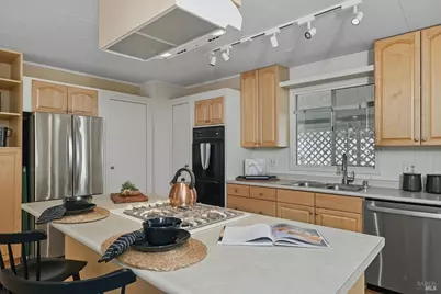 37 Magnolia Drive, Calistoga, CA 94515 - Photo 11