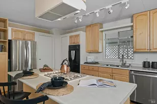 37 Magnolia Dr, Calistoga, CA 94515 - Photo 11