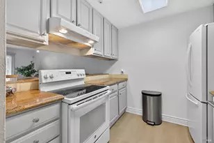 1370 Townview Ave, Santa Rosa, CA 95405 - Photo 9